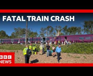 One dead and 11 very seriously injured in Bedford train crash | BBC News