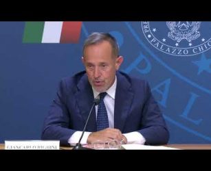 Nuova edizione fondo di contrasto alla deindustrializzazione, conferenza stampa del Ministro Foti