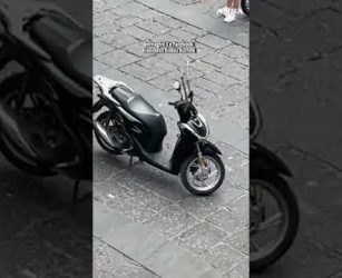 Spari in centro a Napoli, sui social i video in stile Gomorra: sequestrato un Kalashnikov #ansa