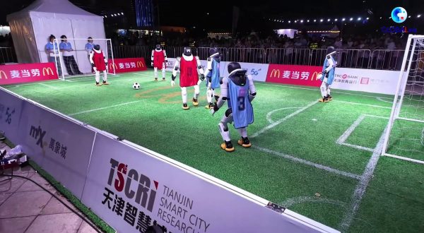 Cina, il calcio tra robot protagonista alla World Intelligence Expo