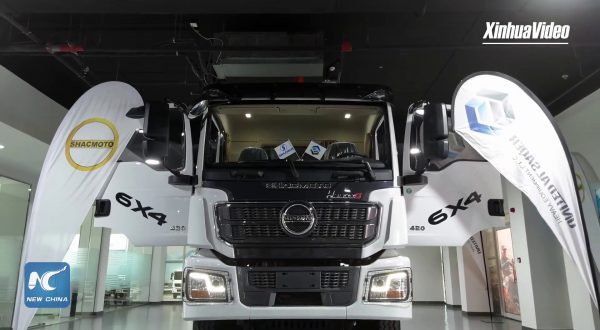 Cina, la guida autonoma diventa realtà anche per i mezzi pesanti