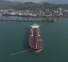 Intesa Usa - Iran, Hormuz riapre, sollievo per mercati e logistica