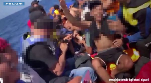 Traffico di migranti tra Tunisia e Italia, 10 misure cautelari