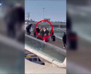 Porter abusivi, a Venezia tre arresti per estorsioni e rapine ai turisti