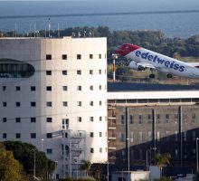 Etna, nuova nube di cenere: sospesi gli arrivi all&rsquo;aeroporto di Catania
