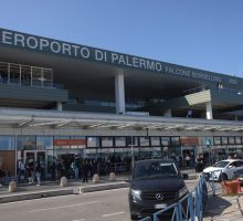 Eruzione dell&rsquo;Etna, l&rsquo;aeroporto di Palermo ha gestito circa 100 voli dirottati da Catania e la riprogrammazione di altri 100