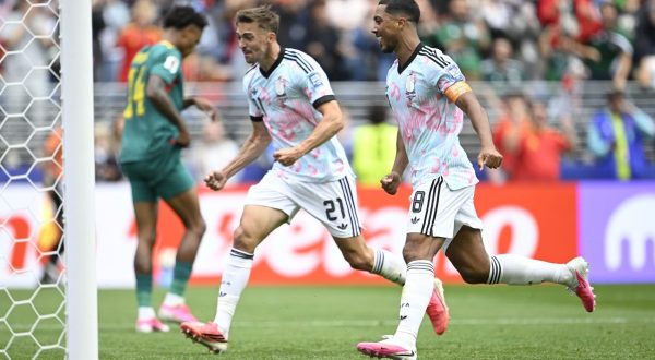 Rimonta Belgio, Senegal ko ai supplementari e Diavoli Rossi agli ottavi