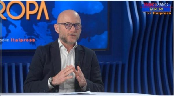 Allargamento Ue, gli italiani divisi sull’Ucraina