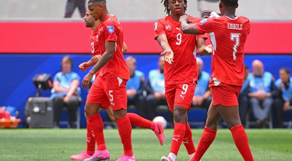 La Svizzera non sbaglia, 2-0 all’Algeria e qualificazione agli ottavi