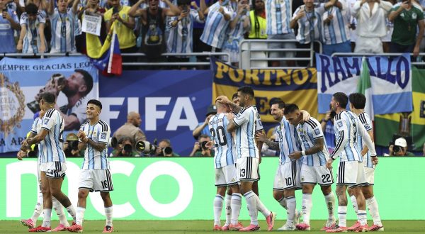 L’Argentina soffre ma vola agli ottavi, Capo Verde battuto ai supplementari