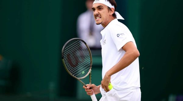Sonego fuori ai sedicesimi a Wimbledon, Fritz vince in quattro set