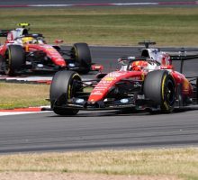 Vittoria Ferrari con Leclerc a Silverstone, Russell e Hamilton sul podio