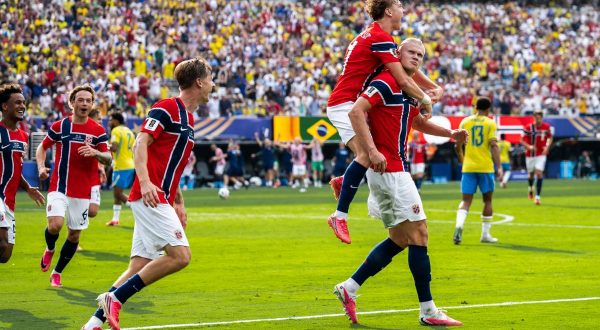 Norvegia avanti con doppietta Haaland, il Brasile di Ancelotti saluta il Mondiale