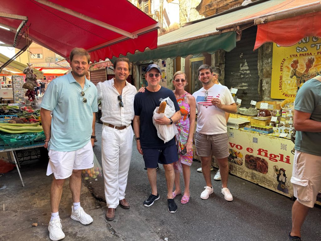 L&rsquo;Ambasciatore Usa Fertitta a Palermo, un tour della citt&agrave; dal Massimo a Ballar&ograve;