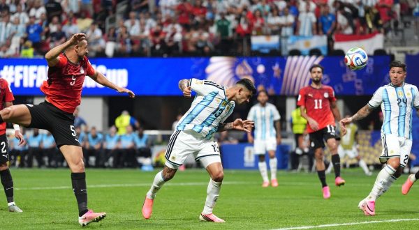 All’Inferno e ritorno, l’Argentina ribalta l’Egitto e va ai quarti