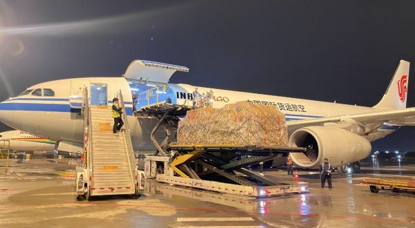 Cina, aperte 92 nuove rotte aeree cargo internazionali nel primo semestre