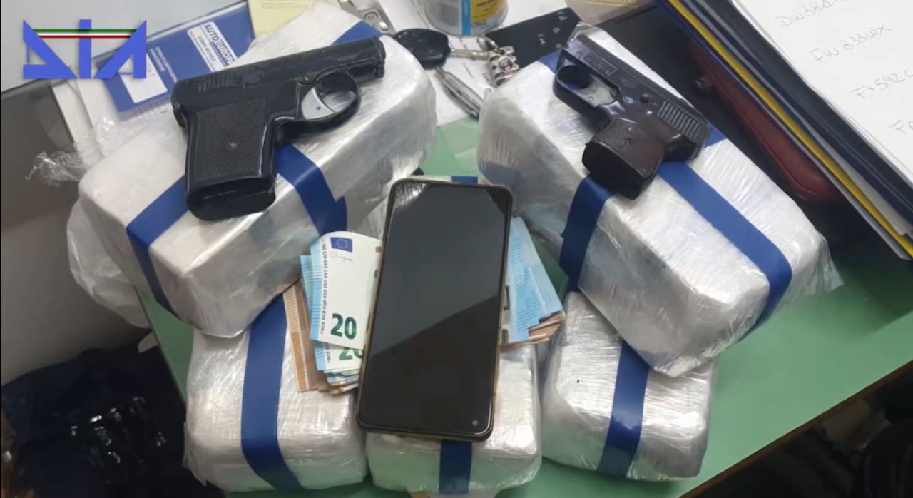 Smantellato traffico di droga tra l&rsquo;Italia e l&rsquo;Albania, 23 arresti