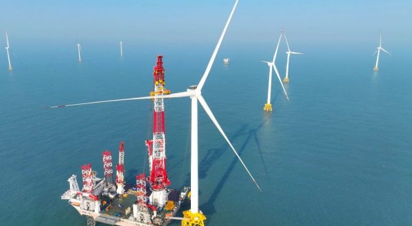 Cina, obiettivo ridurre del 17% le emissioni di CO2 entro il 2030