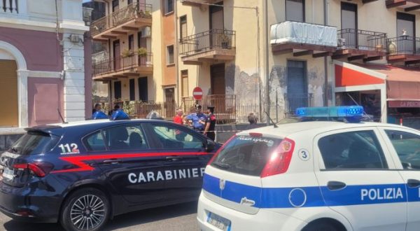 Insegue il fratello e lo uccide a colpi di mannaia nel Catanese, arrestato