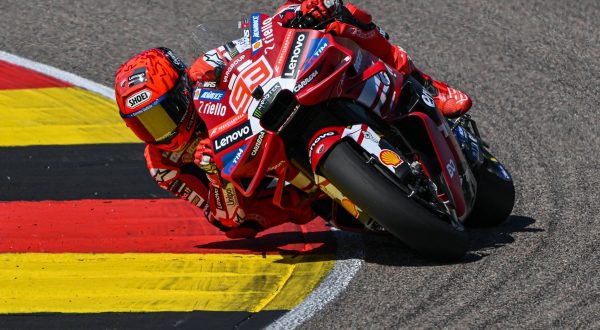 Marc Marquez vince il Gp di Germania davanti ad Ogura, Martin quinto