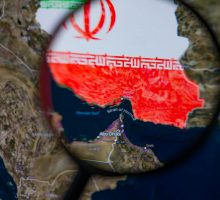 Iran, colpiti depositi di armi e altre strutture militari Usa in Bahrein