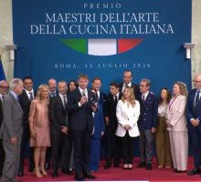 Meloni e Lollobrigida premiano 10 Maestri dell&rsquo;Arte della Cucina Italiana