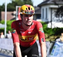 Waerenskjold vince in volata 11^ tappa al Tour, Pogacar resta in giallo