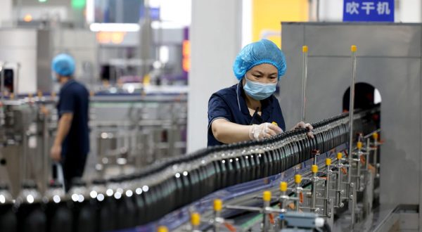 Cina, Pil in crescita del 4,7% nel primo semestre 2026