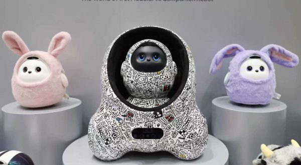IA e dipendenza emotiva, la Cina vara nuove norme sull’utilizzo dei bot