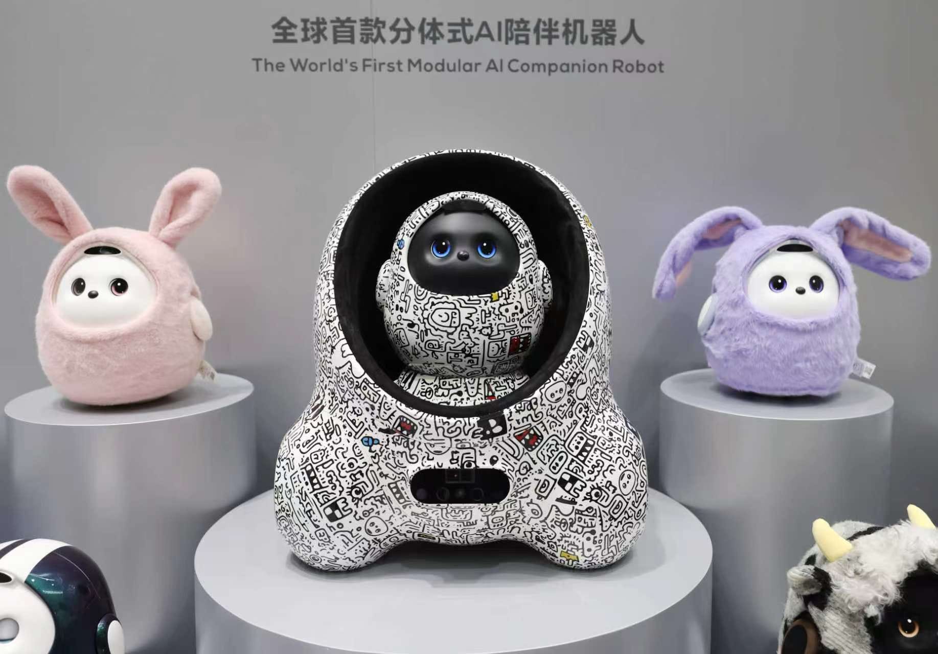 IA e dipendenza emotiva, la Cina vara nuove norme sull&rsquo;utilizzo dei bot