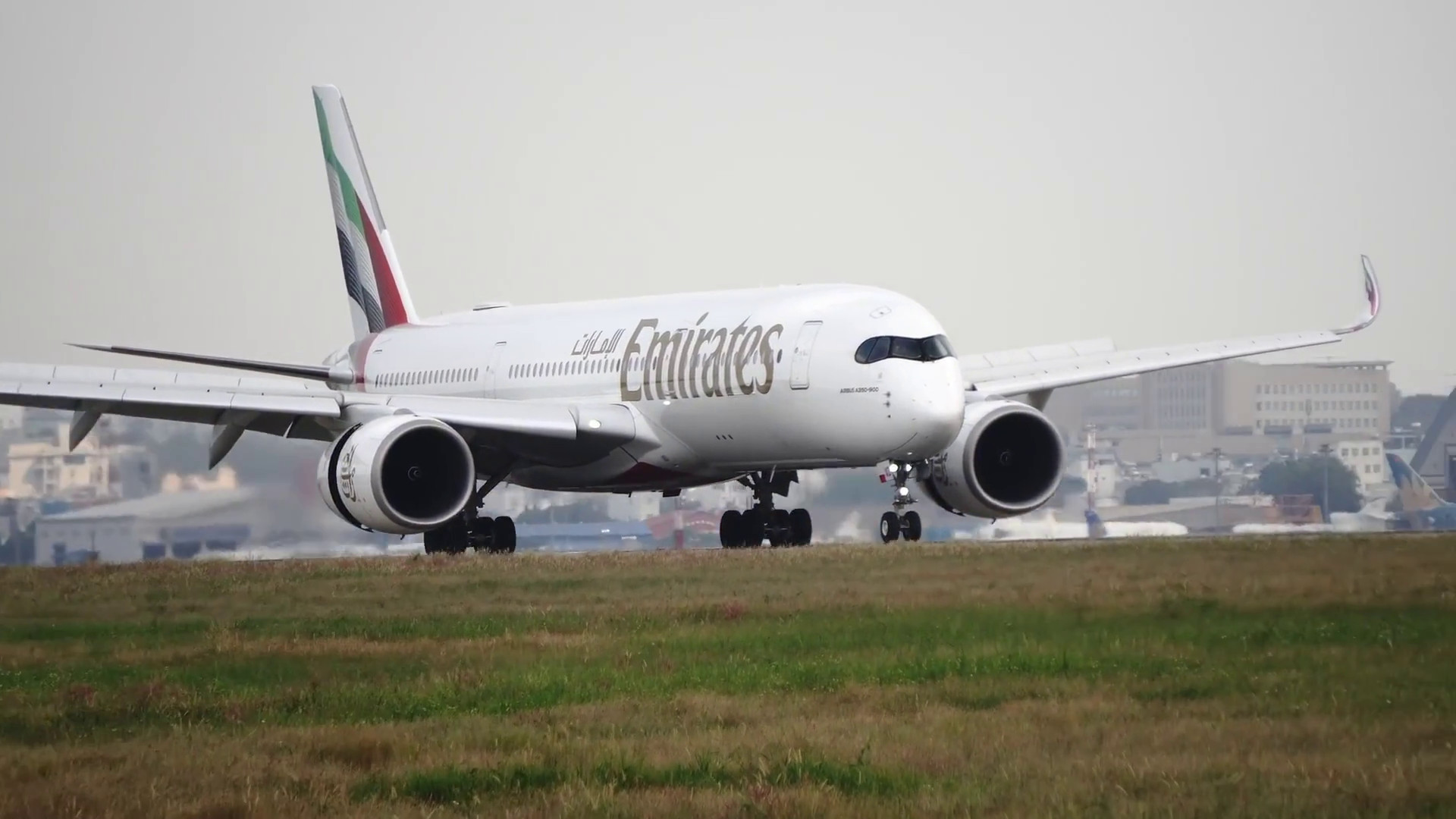 A maggio frena il trasporto aereo mondiale, pesa la guerra in Medio Oriente