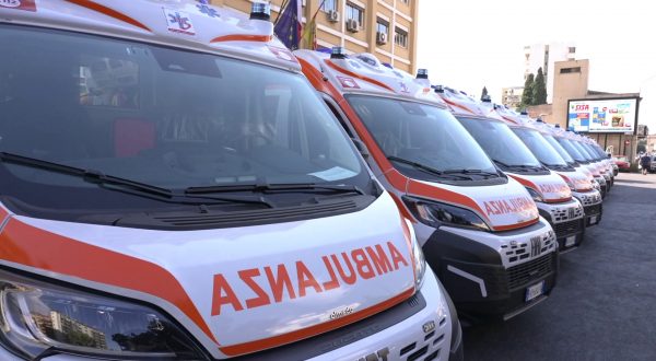 Sanità, in Sicilia nuove ambulanze per il 118