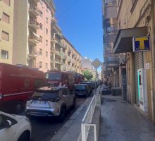 Omicidio a Palermo, un uomo si barrica in casa: le immagini
