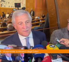 Tajani "Sui franchi tiratori respingiamo accuse, Forza Italia leale e coerente"