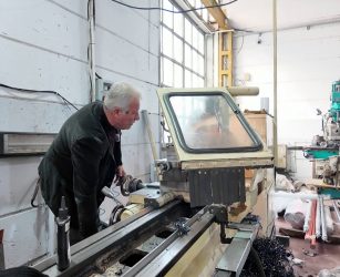 Produzione industriale in calo a maggio