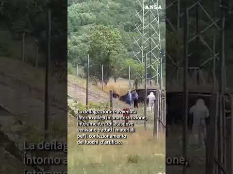 Esplosione in un’azienda di fuochi d’artificio: due vittime nel rietino #ansa