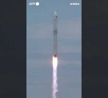 La Cina sfida SpaceX, recuperato un razzo per la prima volta #ansa