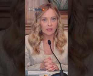 Meloni a Palermo: "Stato non lascer&agrave; sole persone perbene"