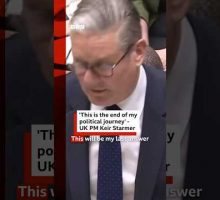 Keir Starmer greeted with applause as he wraps up his final PMQs as UK prime minister. #BBCNews