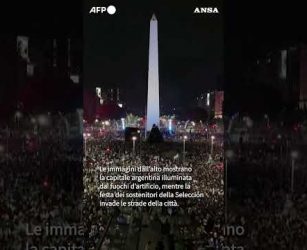L'Argentina in finale, Buenos Aires fa festa: fuochi d'artificio e tifosi in piazza #ansa