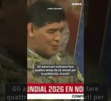 Maradona veggente nel 2018 sul mondiale: &ldquo;Gli Usa faranno 4 tempi per le pubblicit&agrave;&rdquo; #ansa