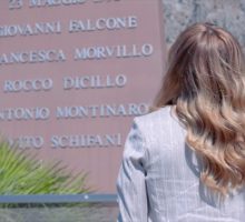 Meloni rende omaggio alle vittime della strage di Capaci