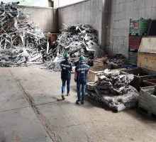Traffico di rifiuti verso il Pakistan, sequestri e perquisizioni nel Bresciano